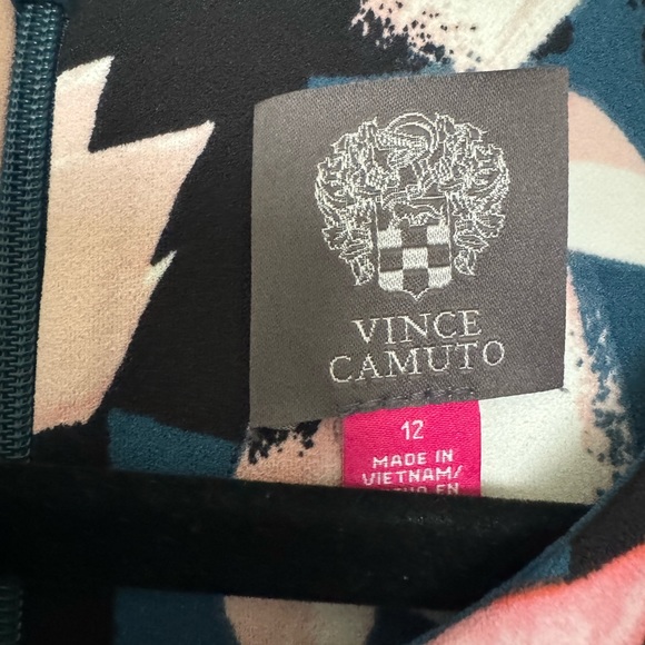 Vince Camuto Abstract Floral Short Sleeve Scuba Dress - Picture 3 of 5